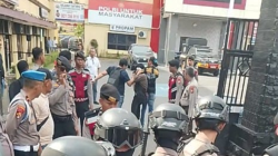 Keadilan Mati di Tangan Aparat? Demonstran Diseret Brutal di Polrestabes Makassar
