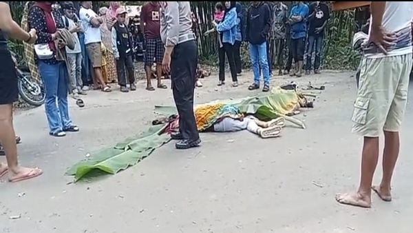 Nyawa Melayang di Jalan Sempit Tanralili, Dump Truk Hantam Motor Berboncengan
