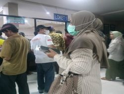 Pelayanan Amburadul! Warga Ngamuk di Samsat Makassar 1, Staf Dituding Arogan