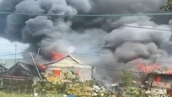 Kelompok Sapiria vs Borta, Satu Tewas, Besoknya Kampung Ikut Terbakar