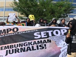 Aksi Bela Tempo Ricuh! Massa Pro-Amran Serang Jurnalis di Depan AAS Building