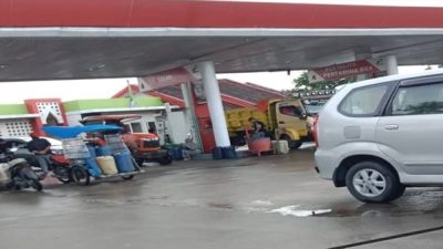 SPBU Dikepung Jeriken, Dugaan Penjarahan Solar Subsidi Mencuat