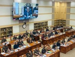 Gelondongan Kayu Terjang Permukiman, DPR: Ini Bukan Sekadar Bencana Alam