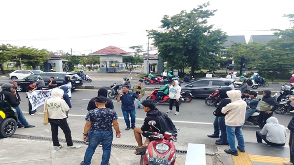 Geruduk Kanwil Ditjenpas, AMPERA Ultimatum Copot Pimpinan Lapas Bollangi