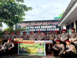 Ramadan Penuh Berkah, Polisi dan Bhayangkari Takalar Kompak Berbagi