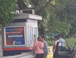 Antrean dan Nada Tinggi Petugas Warnai Layanan e-Money di Tol Makassar