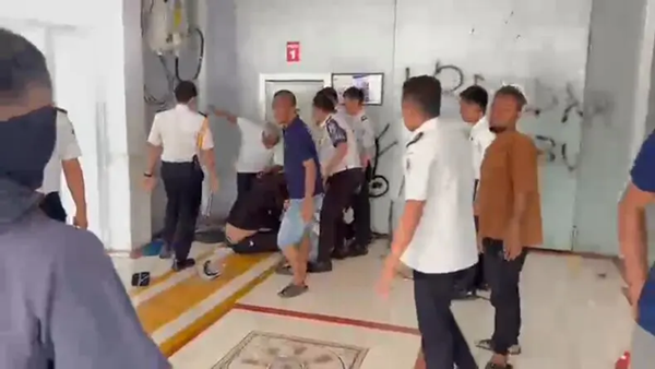 Rahang Mahasiswa Disebut Bengkok Usai Demo Lapas Bollangi, Dugaan Kekerasan Sipir Meledak