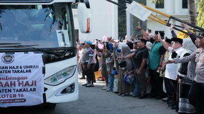 Haru dan Khidmat, Bupati Takalar Lepas 72 Jemaah Haji Menuju Tanah Suci