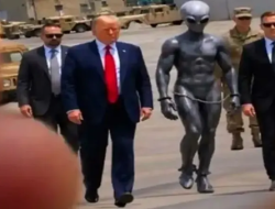 Trump Pamer “Bestie Alien” di Media Sosial, Warganet Auto Salah Fokus