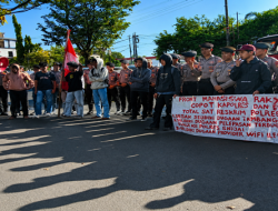 Aksi Panas di Polda Sulsel, Mahasiswa Bongkar Dugaan Tambang Ilegal hingga Mafia BBM di Sinjai