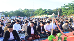 Bupati dan Wakil Bupati Takalar Salat Idul Adha Bersama Ribuan Warga di Lapangan HM Daeng Sibali