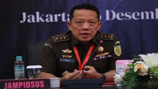 Jampidsus Febrie Dikabarkan Mundur di Tengah Badai Kasus Korupsi Batubara