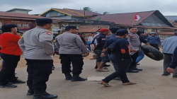 Demo Nelayan Memanas, Sosok Mengaku “Preman” Bikin Massa Bertanya