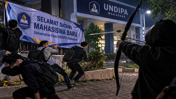 Diserang Busur Saat Pasang Spanduk, Mahasiswa UNDIPA Makassar Lapor Polisi