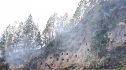 Makam Tebing di Toraja Utara Dilalap Api, Ratusan Jenazah Hangus