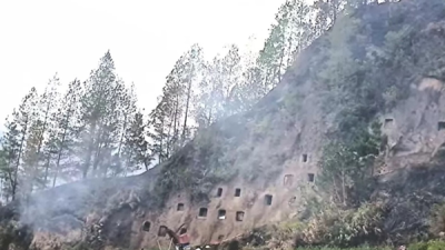Makam Tebing di Toraja Utara Dilalap Api, Ratusan Jenazah Hangus